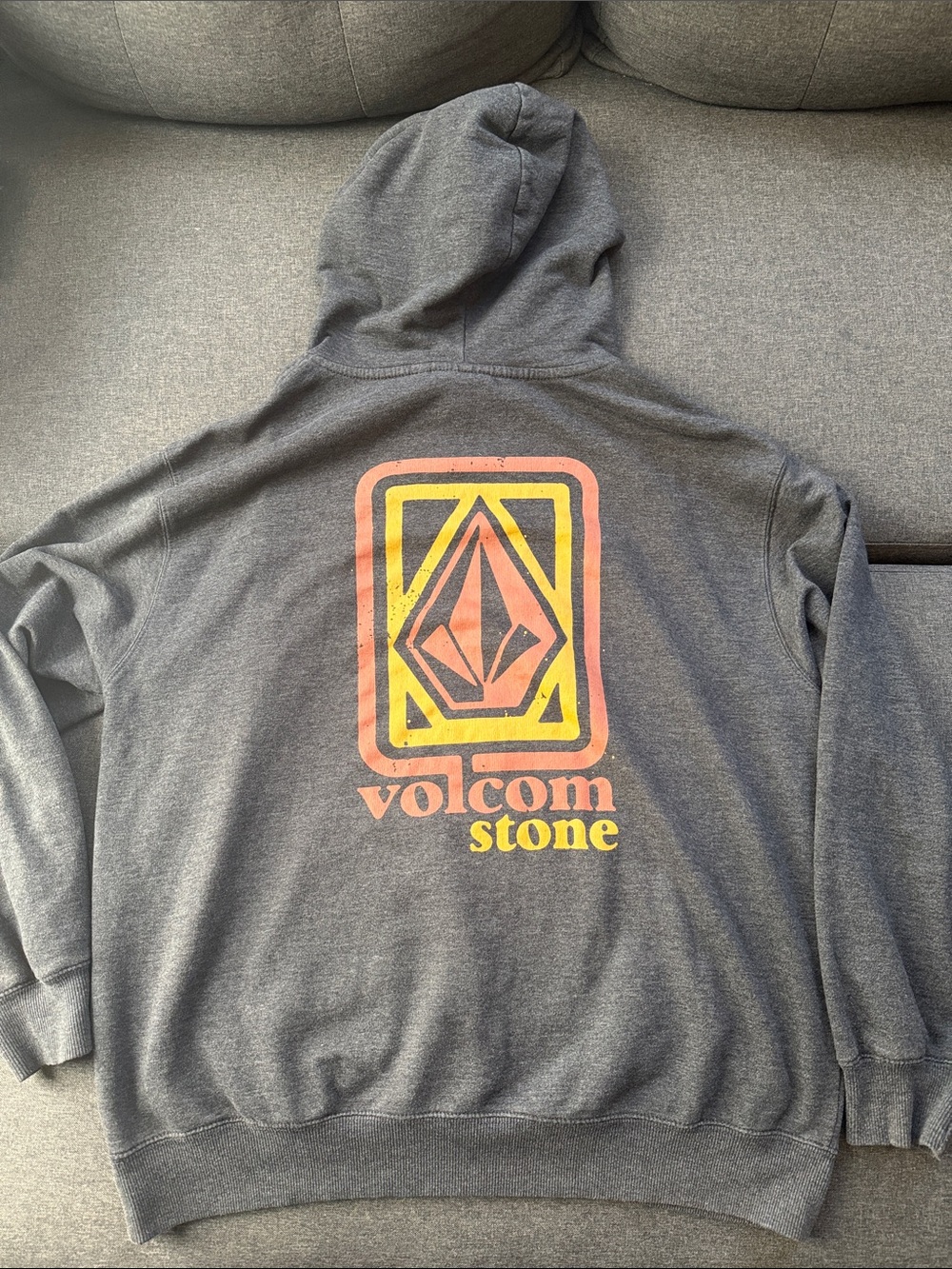 Volcom Stone Men’s XL Gray Pullover Hoodie Graphic Logo